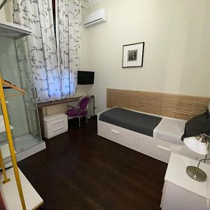 Standard Single Room Shower